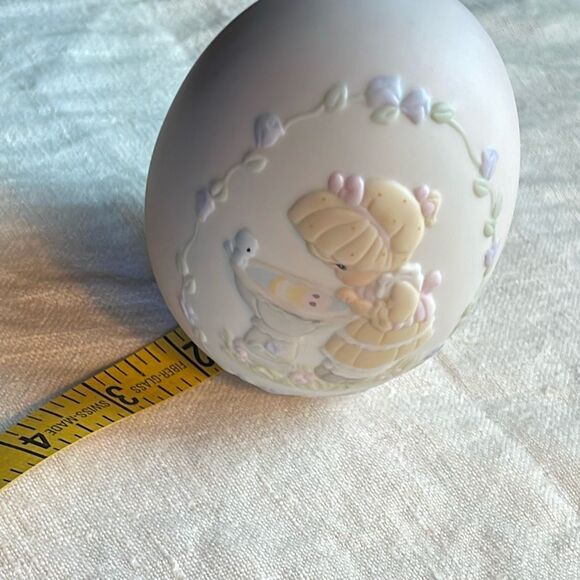 1994 Precious Moments “A Reflection of his Love” Easter 1994 - Picture 7 of 10